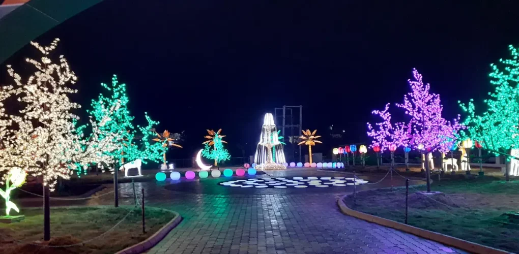 unity glow garden, Places to Visit Near Statue of Unity